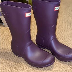 WOMEN’S MID-RISE HUNTER RAIN BOOTS